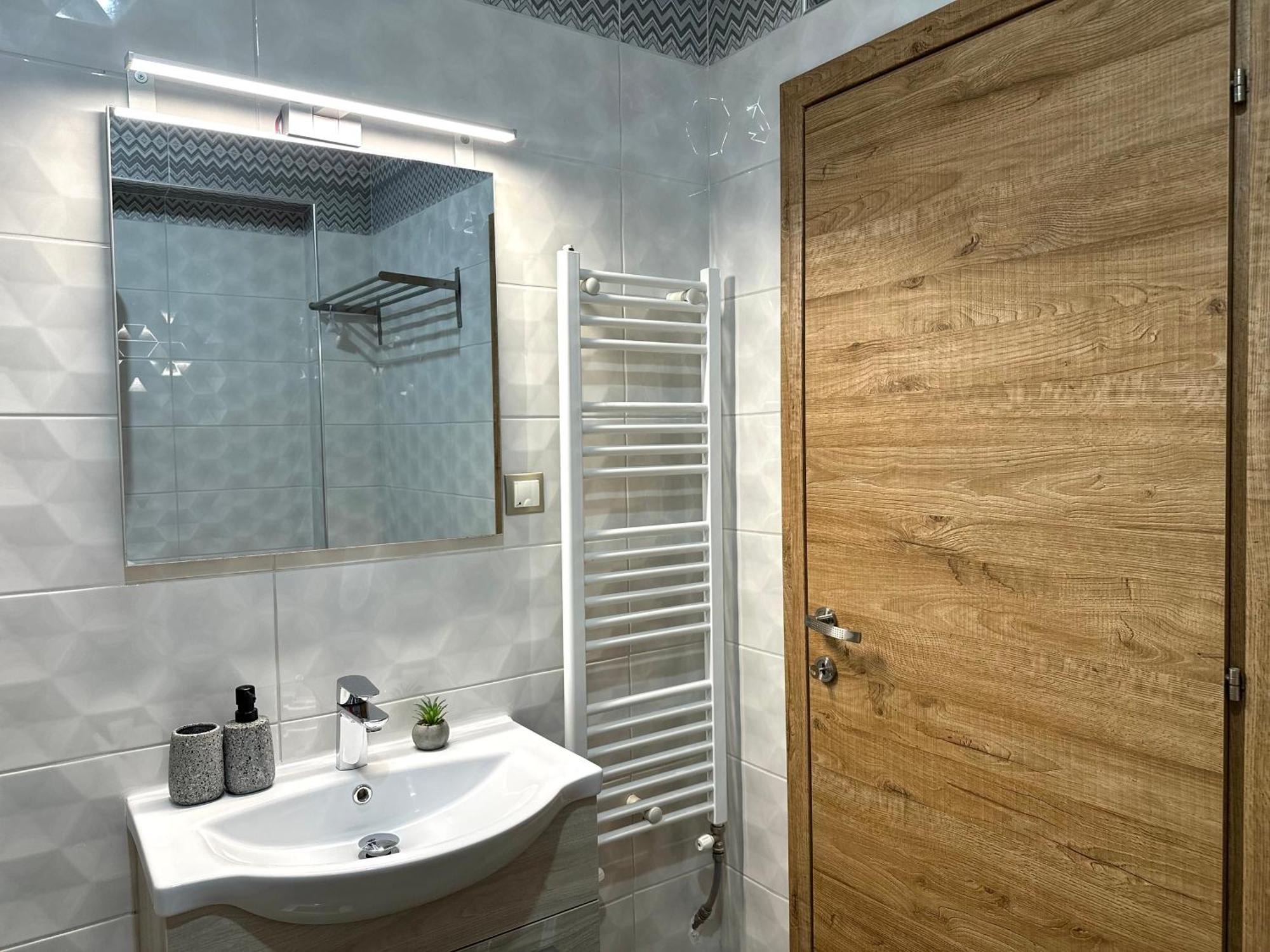Εmerald Luxury Suite Thessaloniki Exterior photo